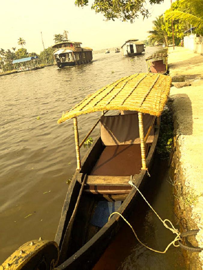 Aham Yoga Nest Bed & Breakfast Alappuzha Exterior photo